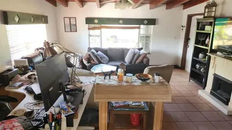 4201 SW 99th Court Miami FL 33165