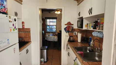 4201 SW 99th Court Miami FL 33165