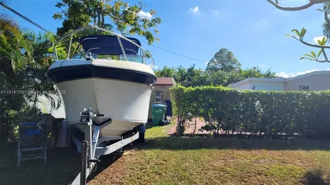 4201 SW 99th Court Miami FL 33165
