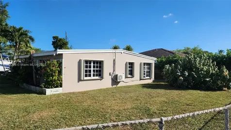 4201 SW 99th Court Miami FL 33165