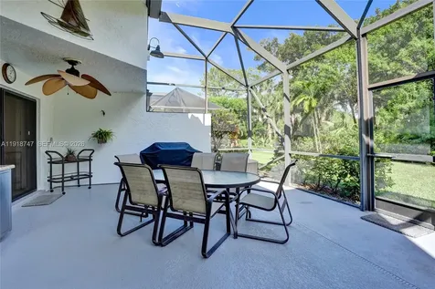 1140 Sand Drift Way West Palm Beach FL 33411