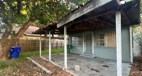 1168 NW 41st Street Miami FL 33127
