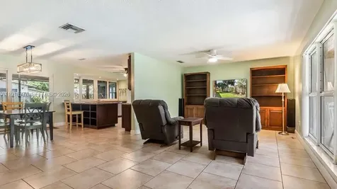 4903 SW 90th Terrace Cooper City FL 33328