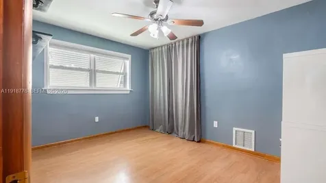 4903 SW 90th Terrace Cooper City FL 33328