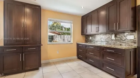 4903 SW 90th Terrace Cooper City FL 33328