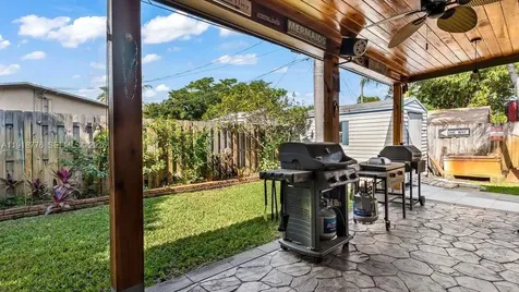4903 SW 90th Terrace Cooper City FL 33328