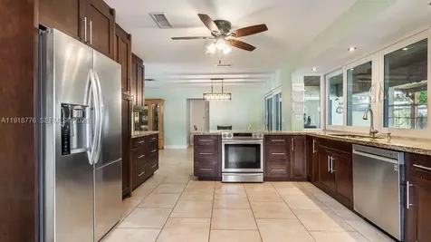 4903 SW 90th Terrace Cooper City FL 33328
