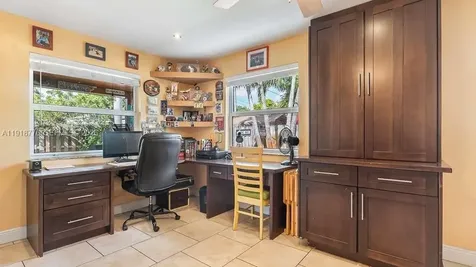 4903 SW 90th Terrace Cooper City FL 33328