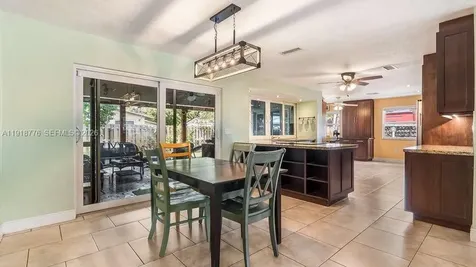 4903 SW 90th Terrace Cooper City FL 33328