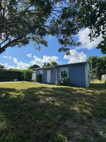 218 SW 11th Avenue Delray Beach FL 33444