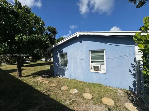 218 SW 11th Avenue Delray Beach FL 33444