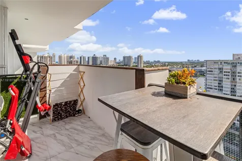2780 NE 183rd Street Aventura FL 33160