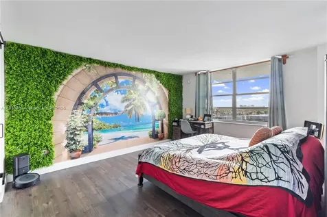 2780 NE 183rd Street Aventura FL 33160