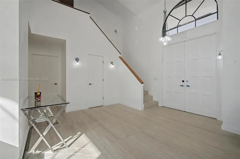 6438 Via Rosa Boca Raton FL 33433