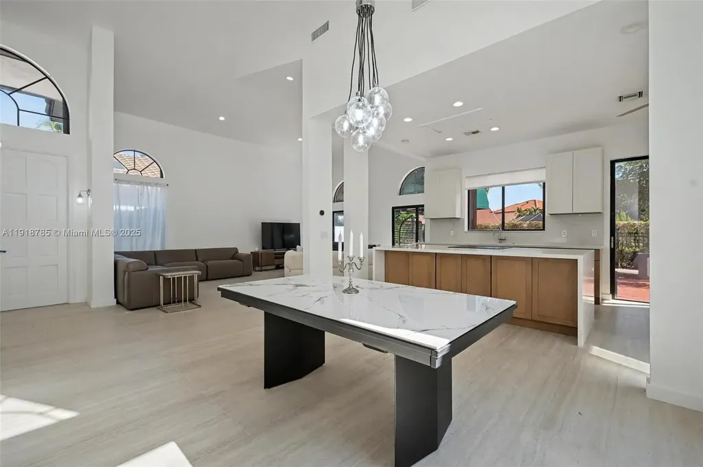 6438 Via Rosa Boca Raton FL 33433