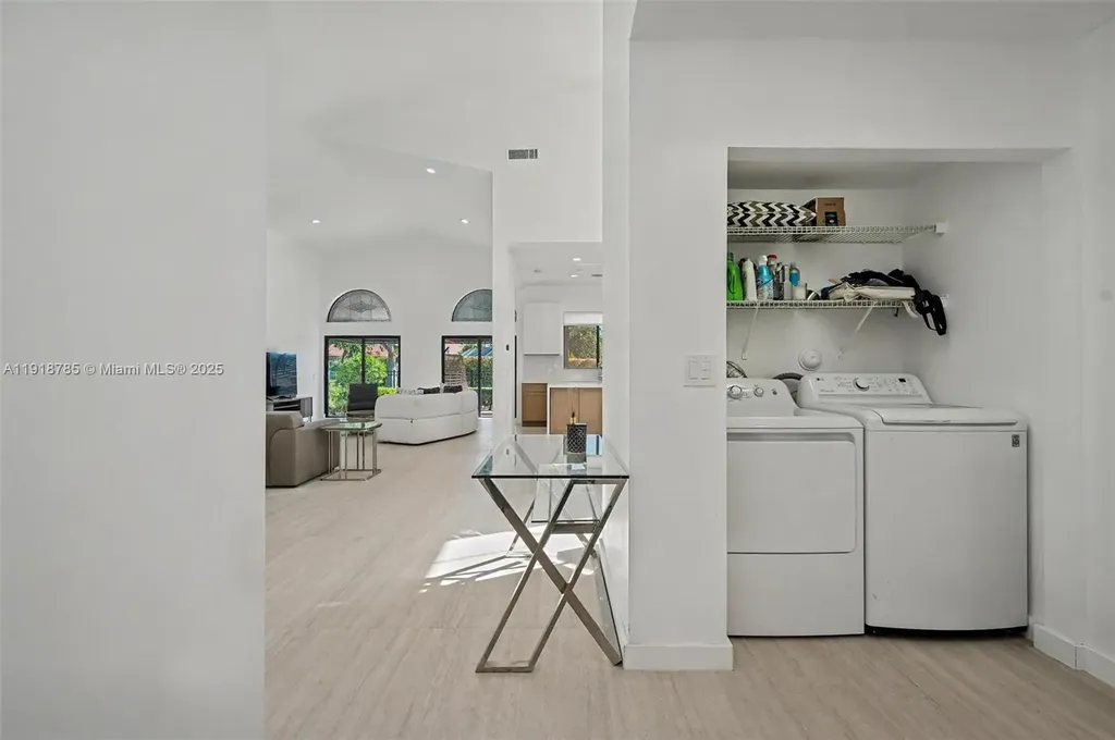 6438 Via Rosa Boca Raton FL 33433