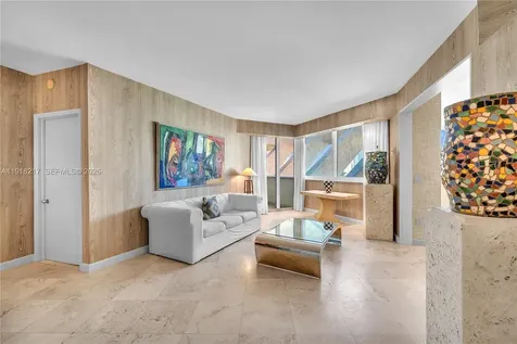 300 S Pointe Drive Miami Beach FL 33139