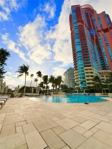 300 S Pointe Drive Miami Beach FL 33139