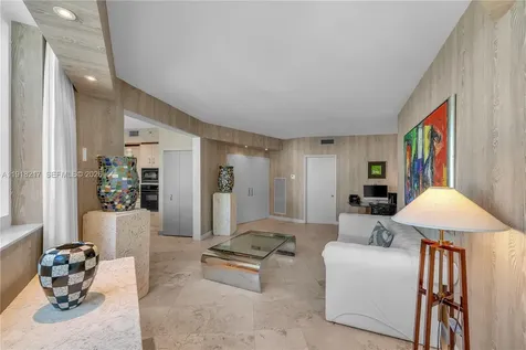 300 S Pointe Drive Miami Beach FL 33139