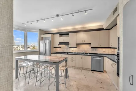 300 S Pointe Drive Miami Beach FL 33139