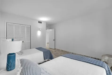 1121 Crandon Boulevard Key Biscayne FL 33149