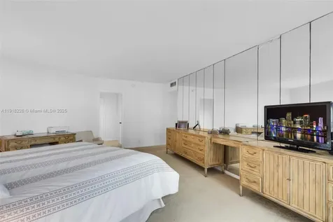1121 Crandon Boulevard Key Biscayne FL 33149