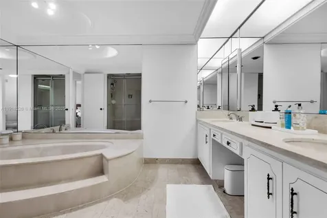 1121 Crandon Boulevard Key Biscayne FL 33149