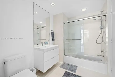 17111 Biscayne Boulevard North Miami Beach FL 33160