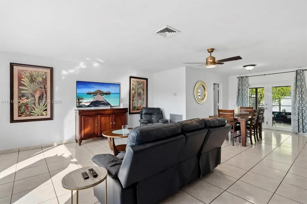 9411 SW 30th Terrace Miami FL 33165