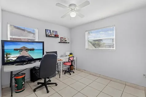 9411 SW 30th Terrace Miami FL 33165