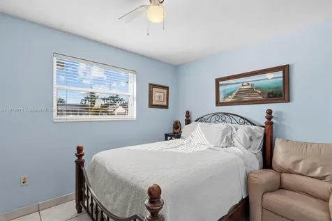 9411 SW 30th Terrace Miami FL 33165