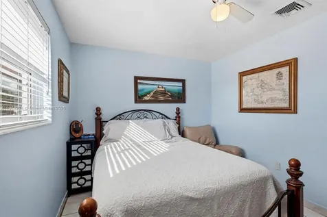 9411 SW 30th Terrace Miami FL 33165