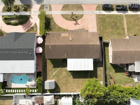 9411 SW 30th Terrace Miami FL 33165