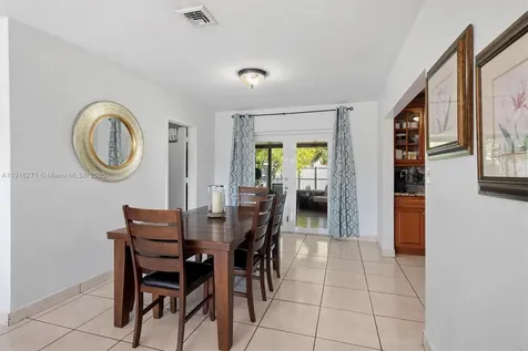 9411 SW 30th Terrace Miami FL 33165