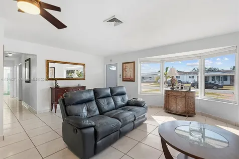 9411 SW 30th Terrace Miami FL 33165