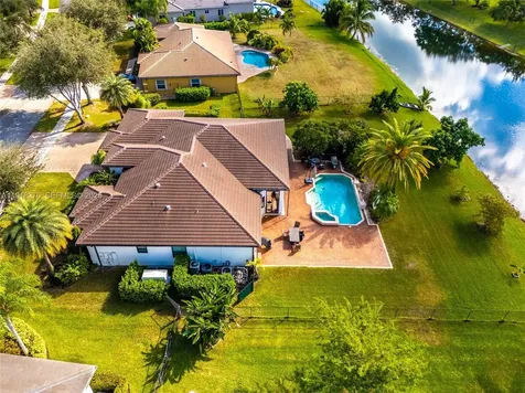 13372 SW 40th Street Davie FL 33330