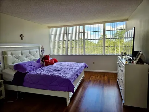 1400 Saint Charles Place Pembroke Pines FL 33026