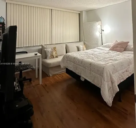 1400 Saint Charles Place Pembroke Pines FL 33026