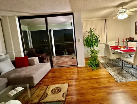 1400 Saint Charles Place Pembroke Pines FL 33026