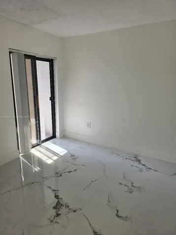 Miami FL 33193