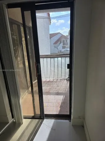 Miami FL 33193