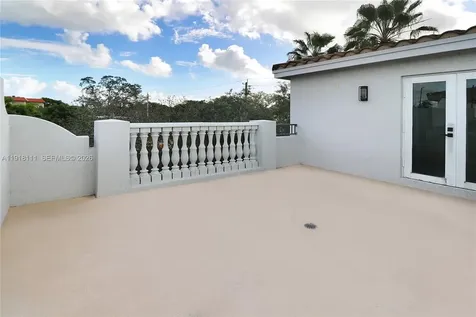 601 NE 11th Avenue Fort Lauderdale FL 33304