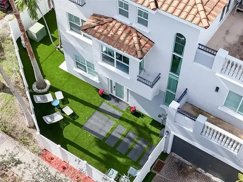 601 NE 11th Avenue Fort Lauderdale FL 33304