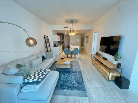 851 NE 1st Avenue Miami FL 33132