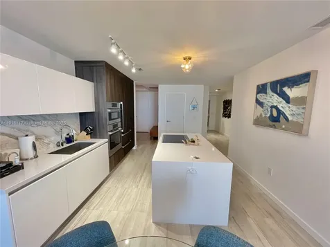 851 NE 1st Avenue Miami FL 33132