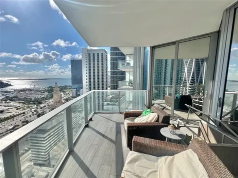 851 NE 1st Avenue Miami FL 33132