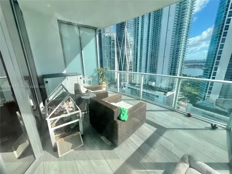 851 NE 1st Avenue Miami FL 33132