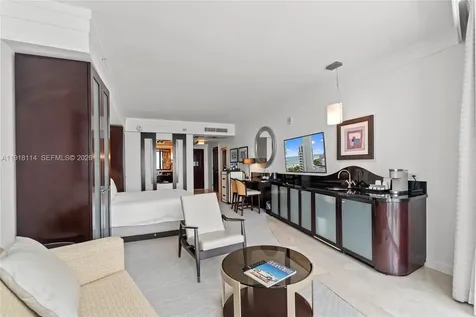 4391 Collins Avenue Miami Beach FL 33140