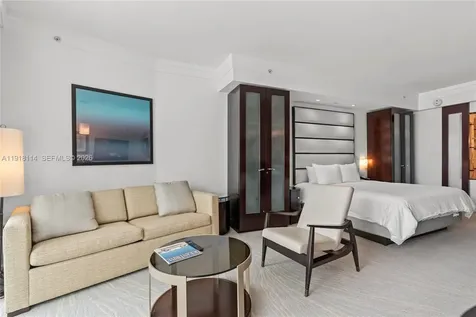 4391 Collins Avenue Miami Beach FL 33140