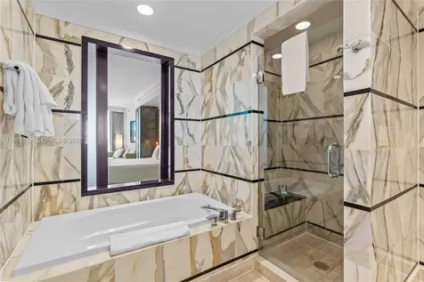 4391 Collins Avenue Miami Beach FL 33140